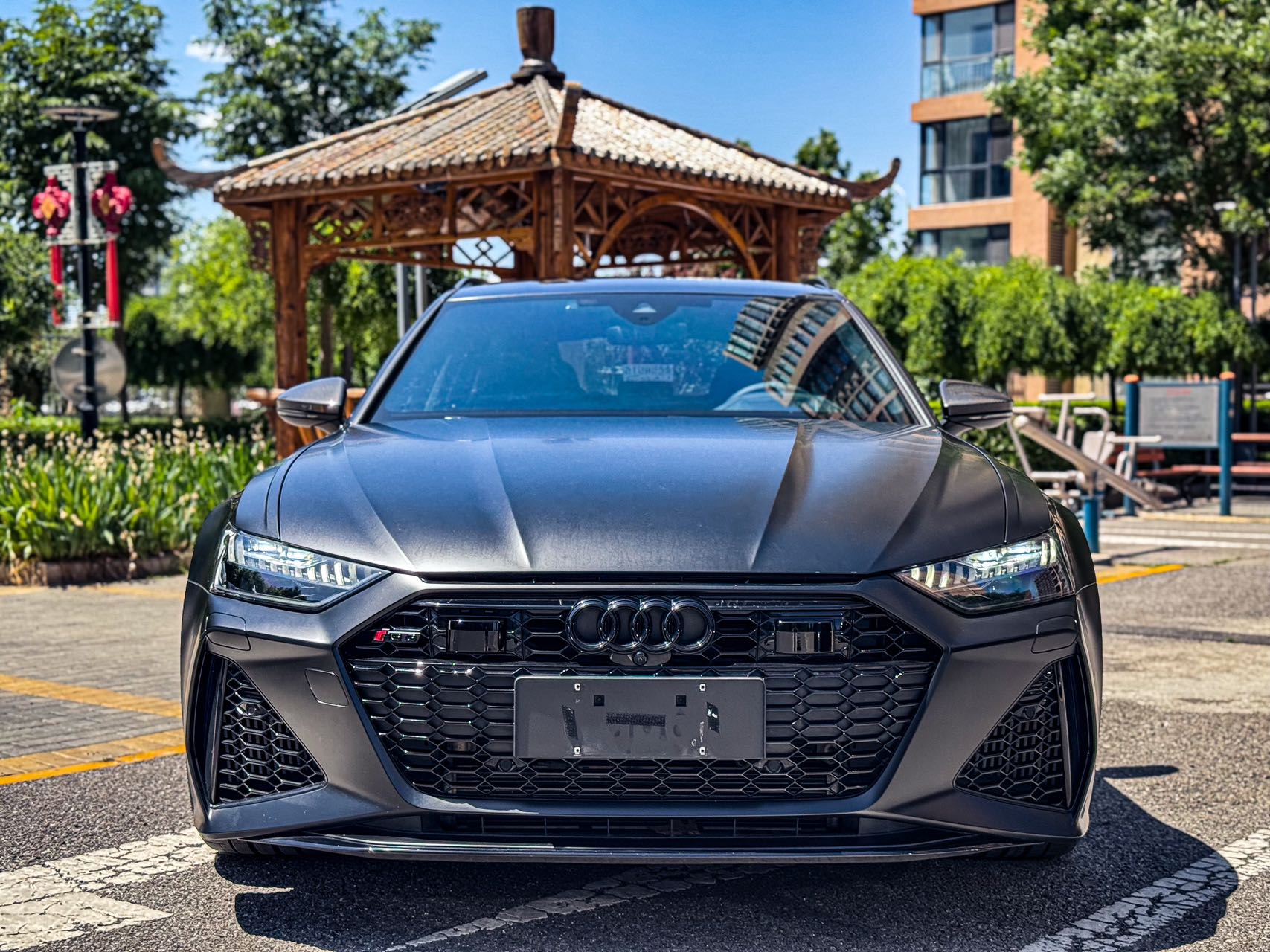 25款 Audi RS6 Avant Performance 2