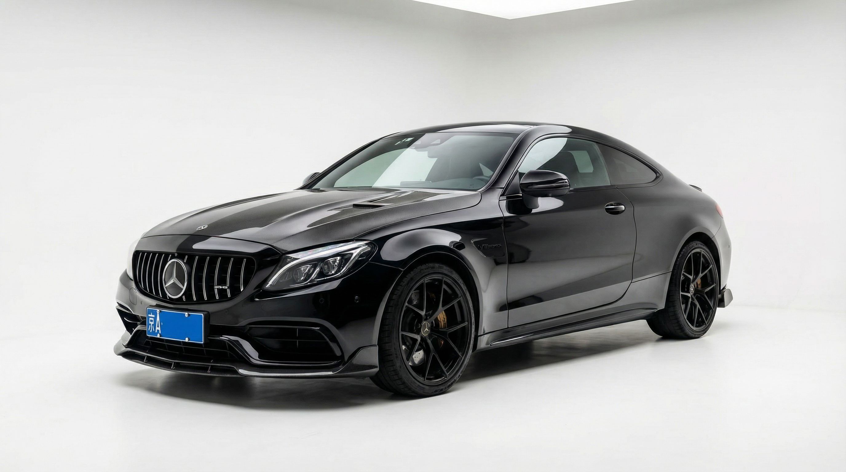 奔驰 AMG C63 S V8 1