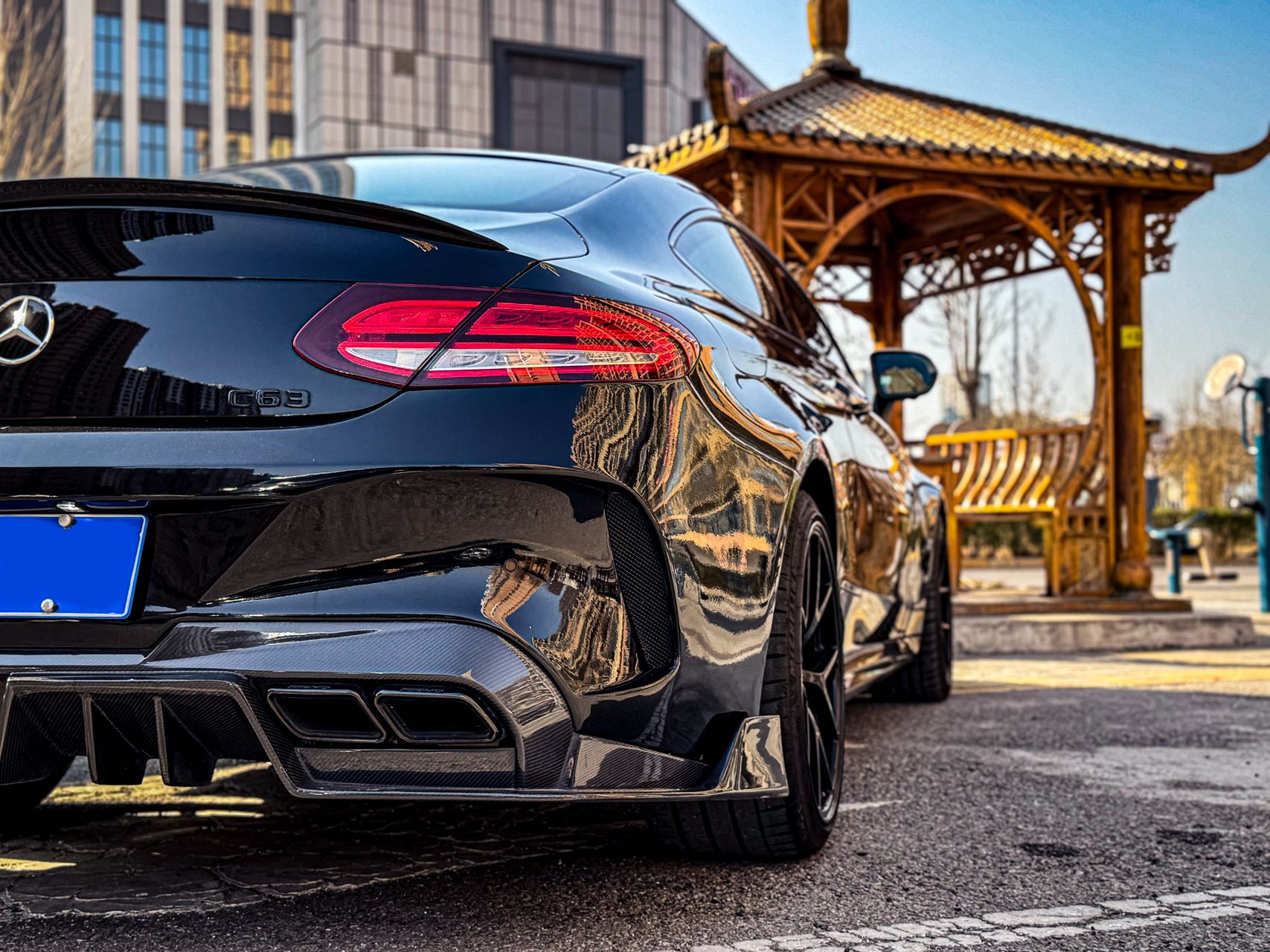奔驰 AMG C63 S V8 6