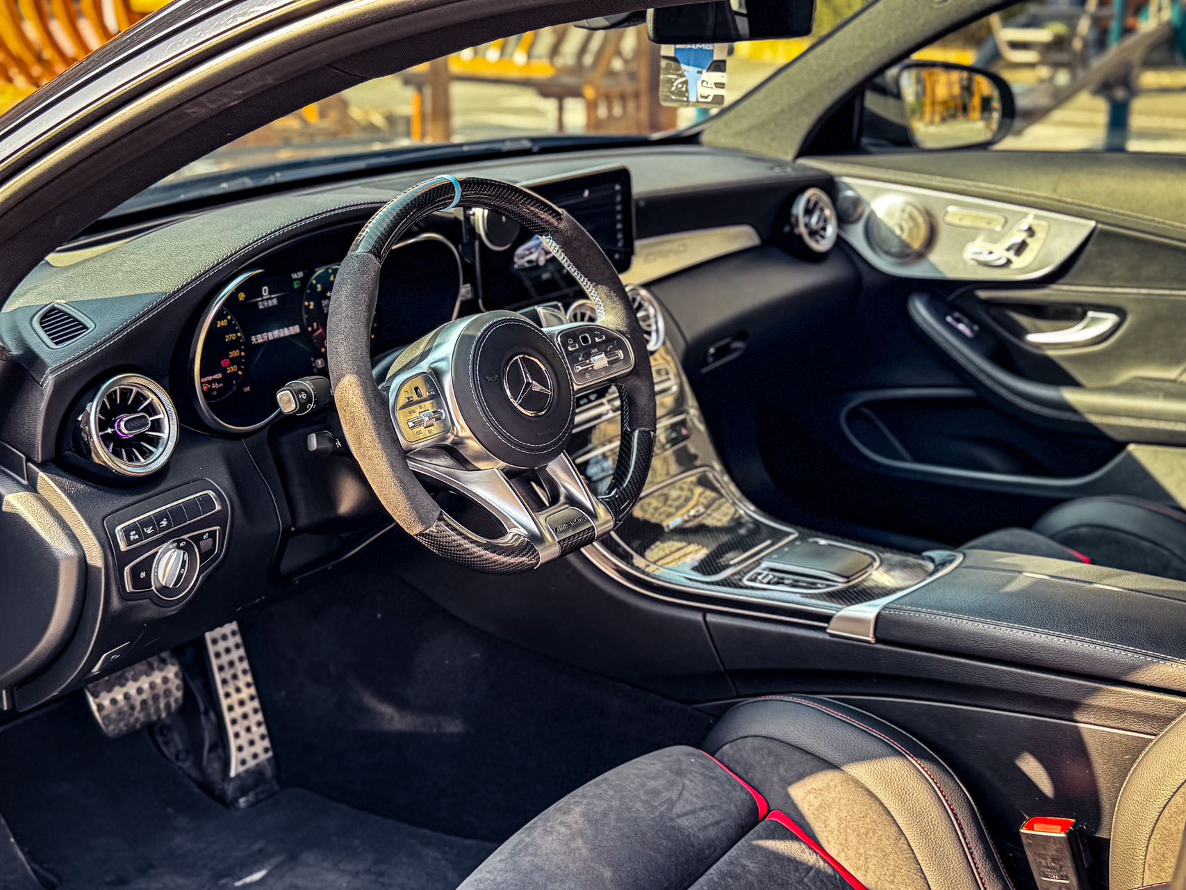 奔驰 AMG C63 S V8 7