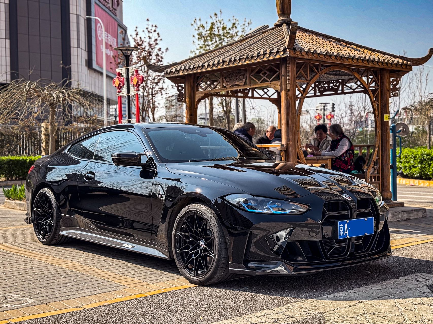 BMW M4 Competition xDrive 2