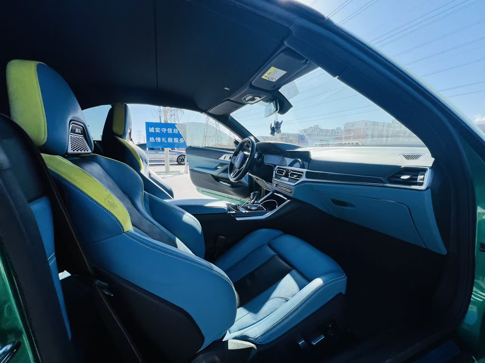 2022 BMW M4 Convertible 7