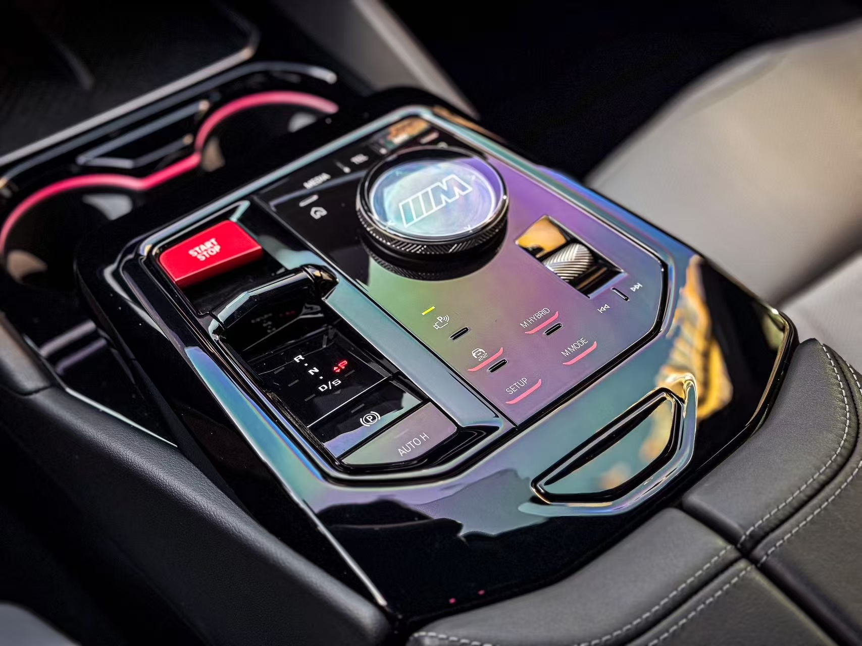 2025 BMW M5 Plug-in Hybrid 14