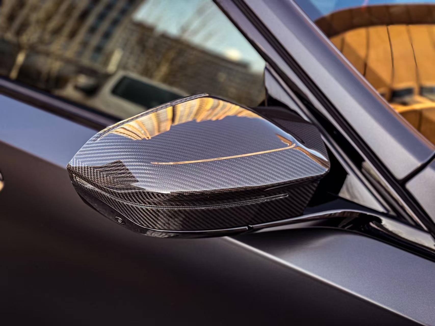 2025 BMW M5 Plug-in Hybrid 8