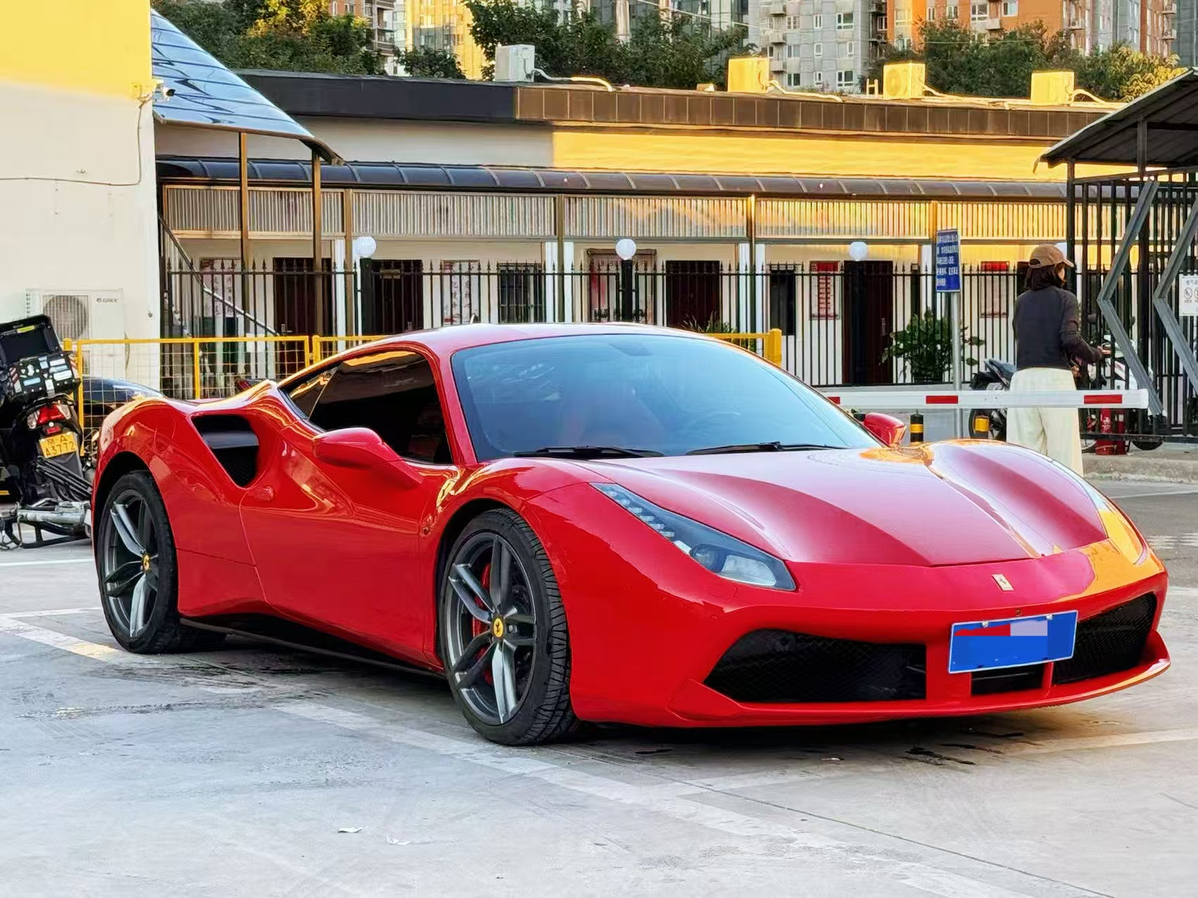法拉利 488 GTB 2