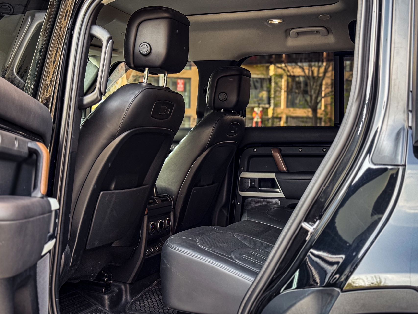2022 Land Rover Defender 110 8