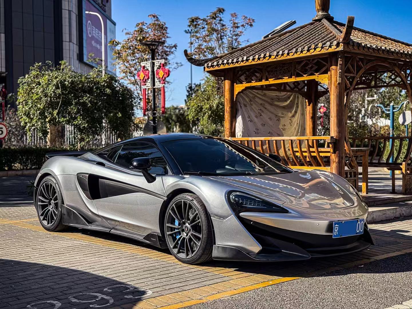 McLaren 600LT 2