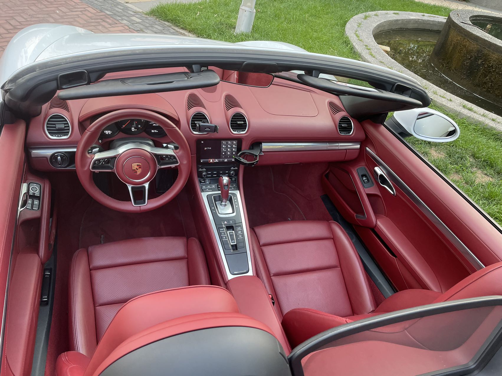保时捷 718 Boxster 2