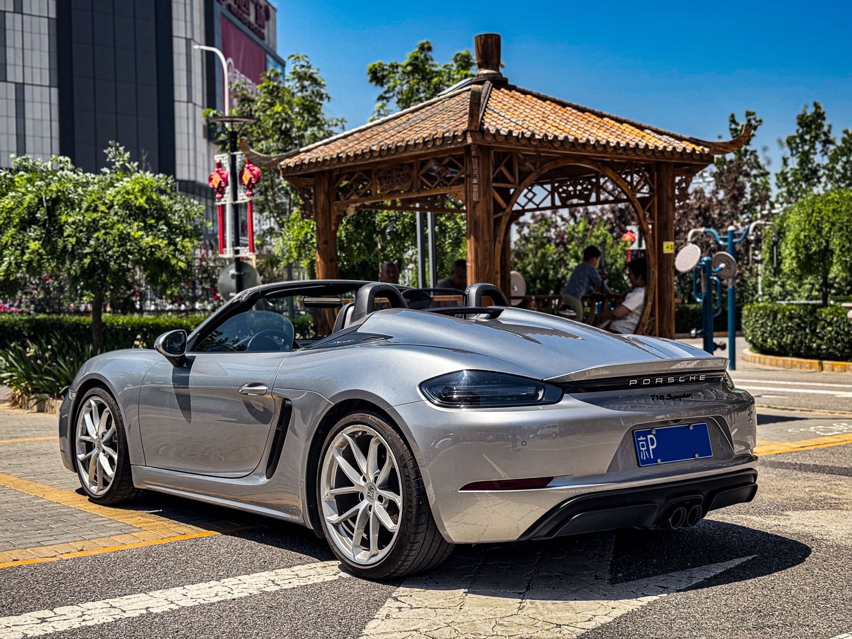 保时捷 718 Spyder 2