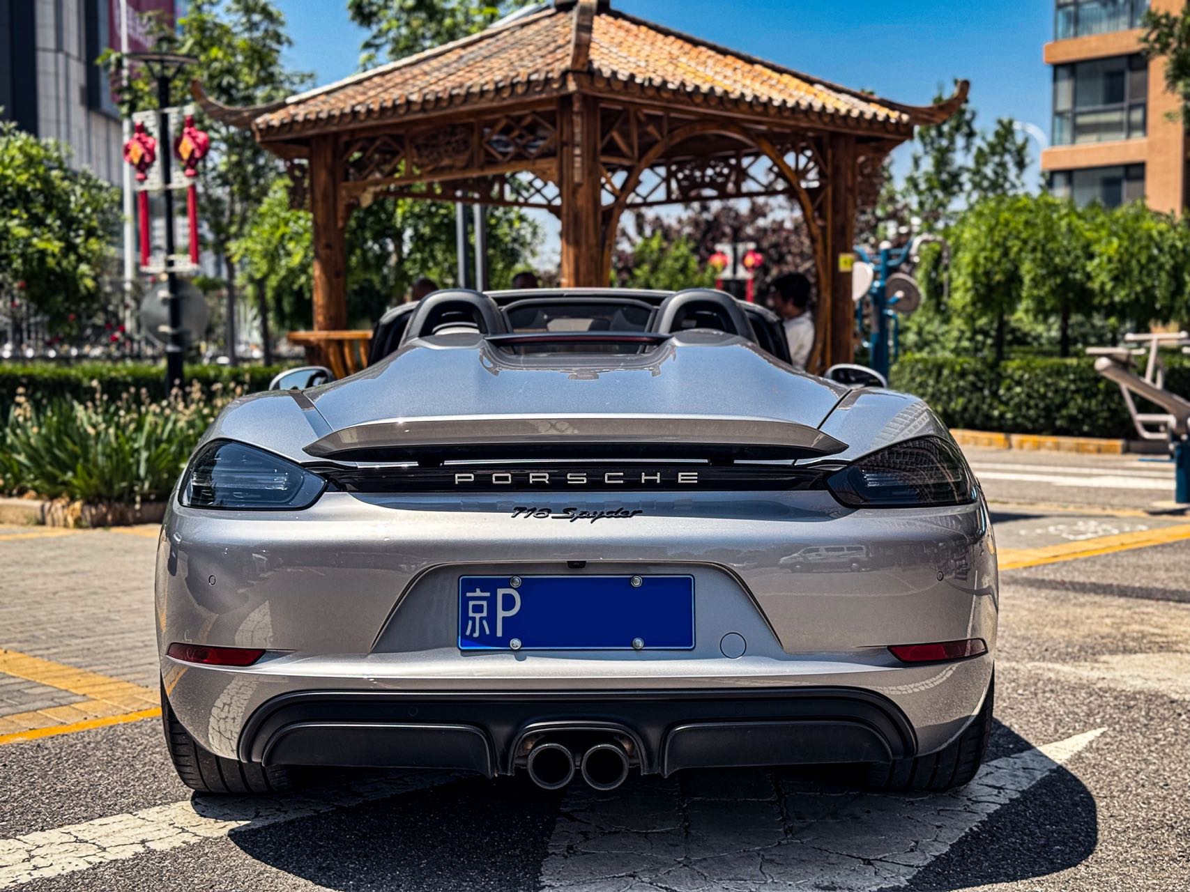 保时捷 718 Spyder 4