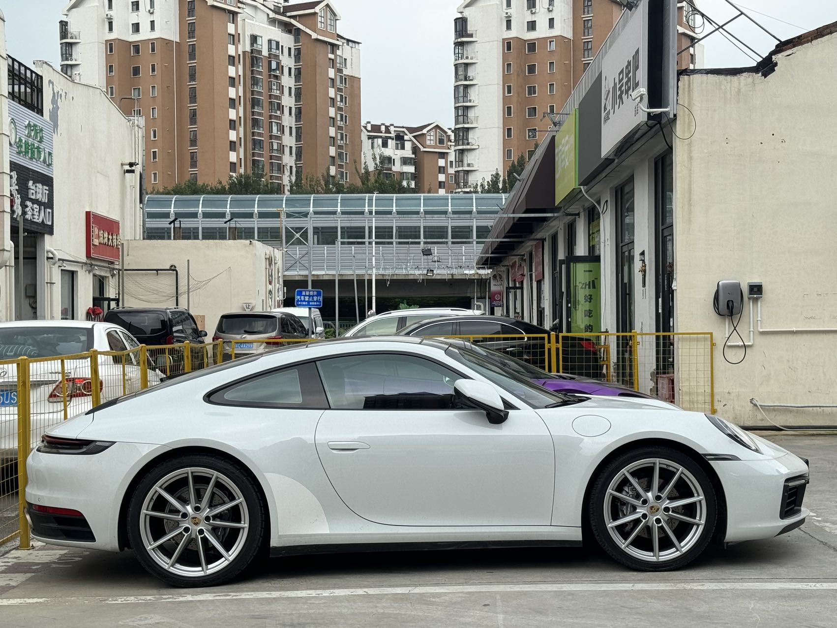 Porsche 911 Carrera (992.1), white 4