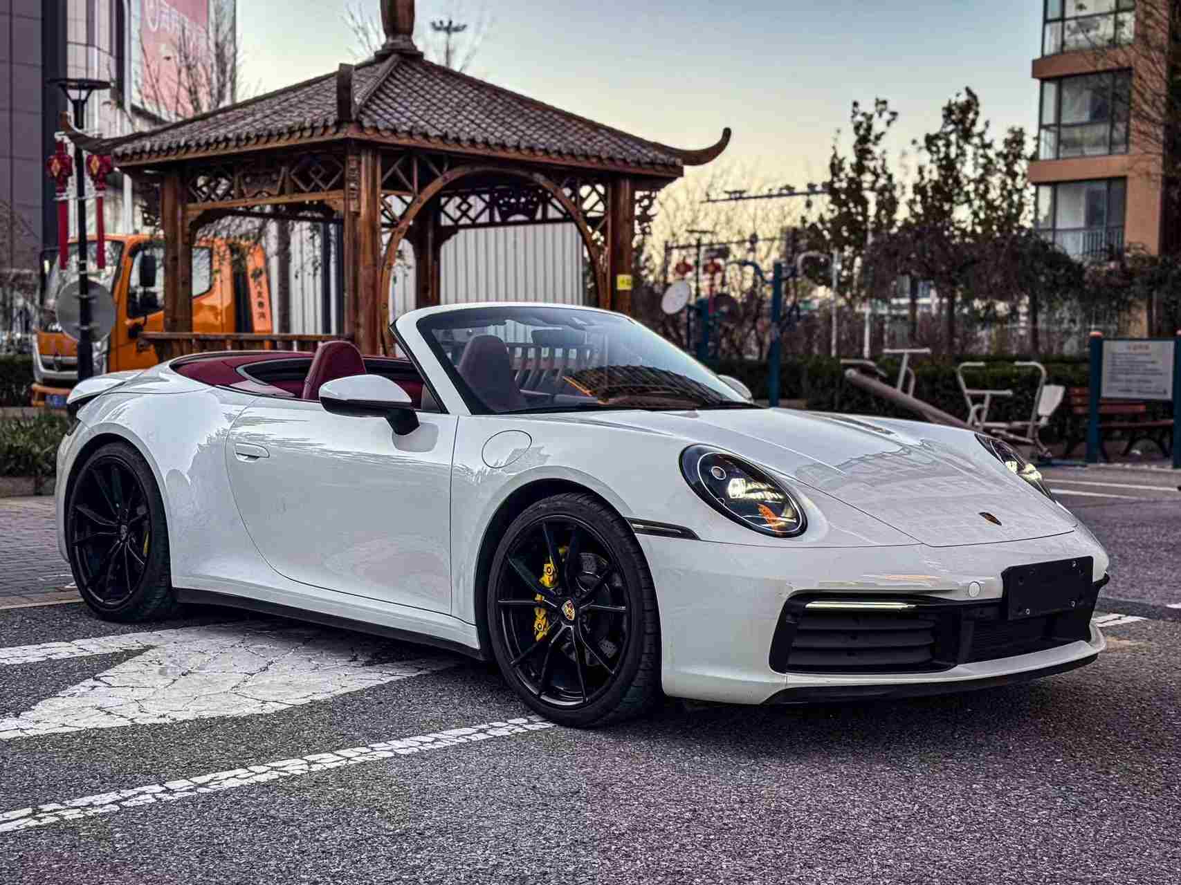 Porsche 911 Carrera Cabriolet (992.1) 3