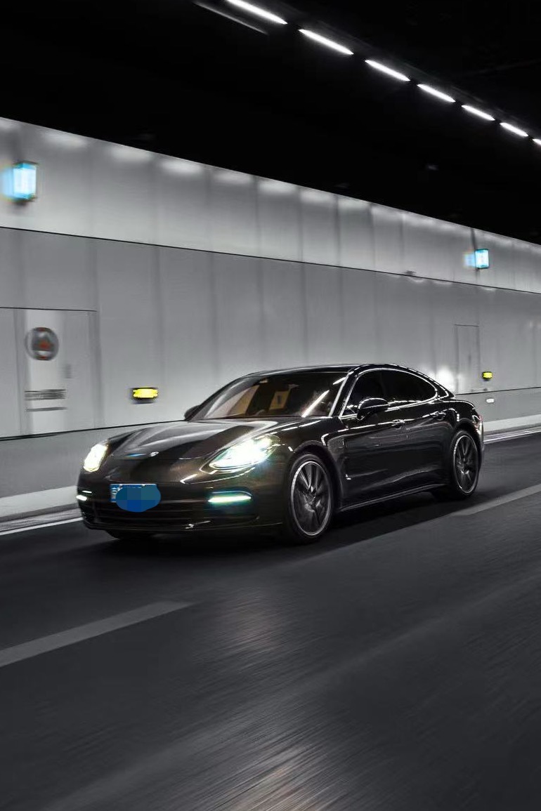 保时捷 Panamera 4S 3