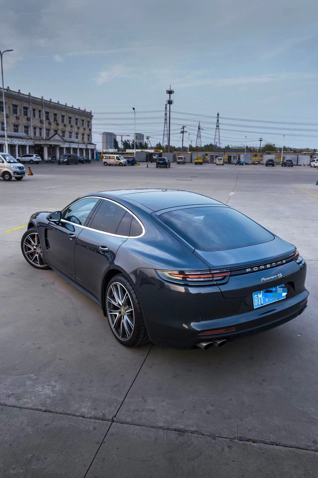 保时捷 Panamera 4S 5