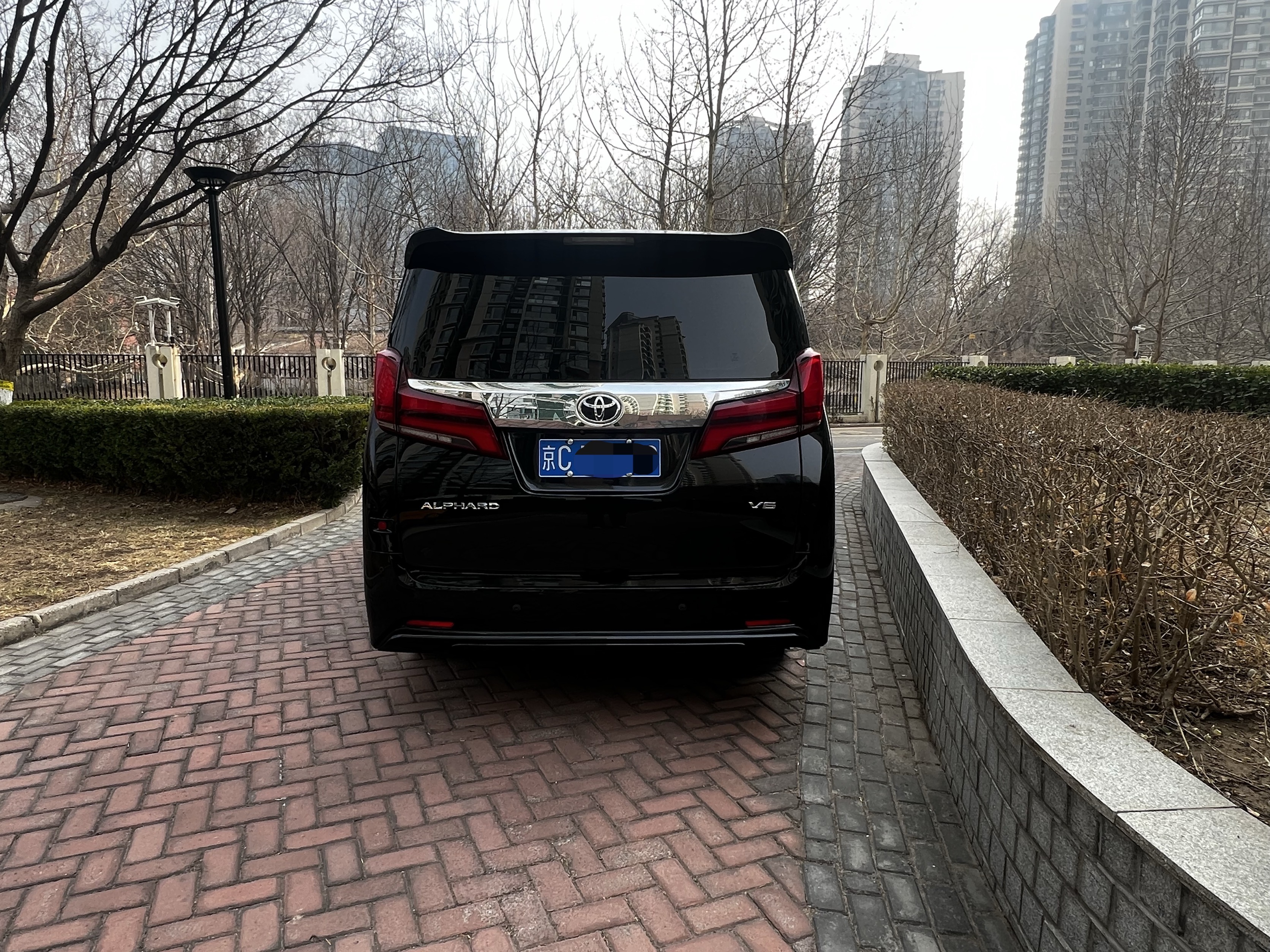 Toyota Alphard 3.5L 3